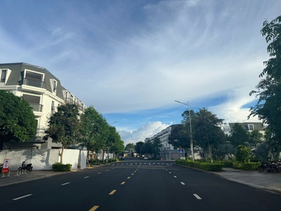 Bán shophouse có sổ, view đẹp, đường 24m thông thoáng 0
