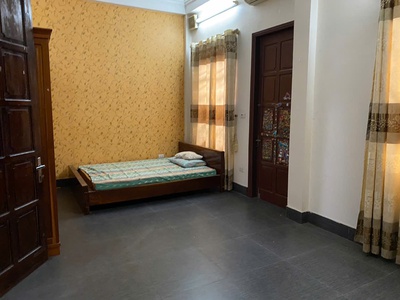 Cho thuê nhà mặt tiền 6m, 120m2, 4 tầng, 4 phòng ngủ, có gara ô tô 0