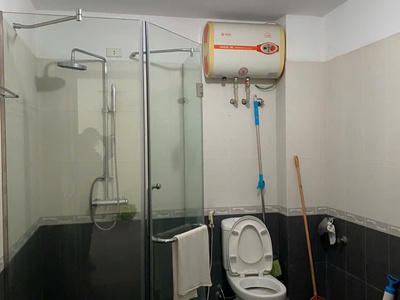 Cho thuê nhà mặt tiền 6m, 120m2, 4 tầng, 4 phòng ngủ, có gara ô tô 3