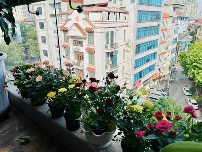 Mặt phố trung kính - c.giấy 70m2 8t 4.5m giá 35 tỷ, nhà mới vỉa hè rộng kinh doanh sấm uất 2