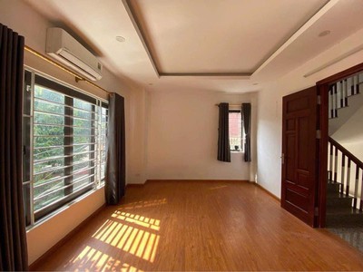 Bán nhà mặt ngõ 488 đường trần cung,6.5 tỷ - 35m2 lô góc 2 thoáng, nhà đẹp, gần phố, ô to 3