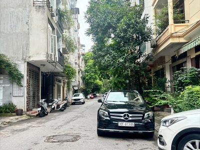 Đẳng cấp view hồ - 3 bước chân ra hồ tây - ngõ 3 làn xe ô tô tránh nhau - 2 thoáng vĩnh viễn 1
