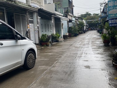 Bán nhà 2 tầng 30m2 hương lô 3 bhh giá 3 tỷ 1 2