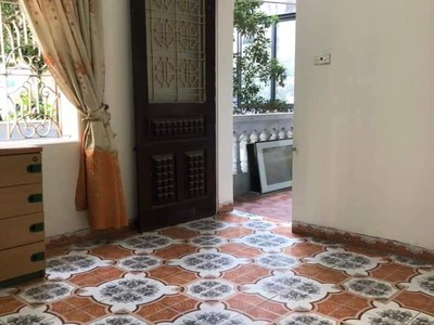 Cho thuê căn hộ ccmn t 2, bờ sông sét gần chung cư nam đô, 75m2, 2 ngủ, 6.5 triệu 1