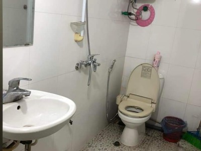 Cho thuê căn hộ ccmn t 2, bờ sông sét gần chung cư nam đô, 75m2, 2 ngủ, 6.5 triệu 4