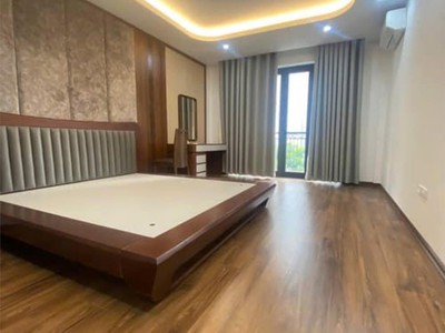 Bán nhà 5t nguyễn khang, dt 51m2, 1 nhà ra phố, nhà đẹp ở ngay, giá 14.2 tỷ 2