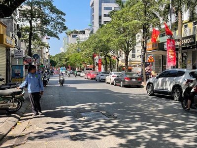 Cơ hội hiêm có siêu víp bồ đề ngõ ô tô tải trách diên tích 78m ,mặt tiền 5m 4 tầng giá nhỉnh 13 tỷ 3