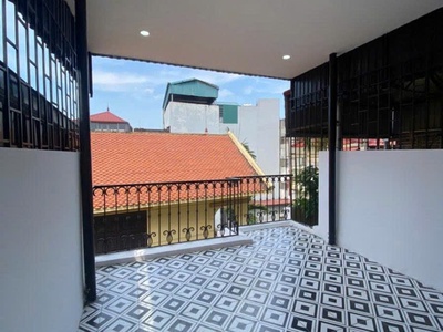 Lạc long quân dưới 7 tỷ, diện tích 33m2, 4 tầng, mặt tiền 3.8 m, giá 6.85 tỷ 4