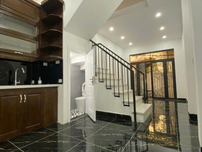 Lạc long quân dưới 7 tỷ, diện tích 33m2, 4 tầng, mặt tiền 3.8 m, giá 6.85 tỷ 1