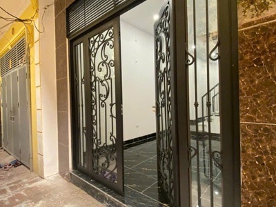 Lạc long quân dưới 7 tỷ, diện tích 33m2, 4 tầng, mặt tiền 3.8 m, giá 6.85 tỷ 0