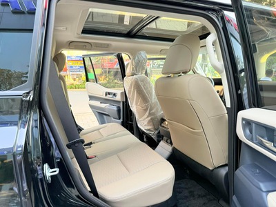 Bán Toyota Prado LC250- 2025, mới 100, xe giao ngay. 11