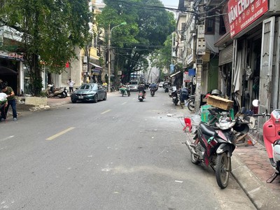 8.5 Tỷ Mặt Phố Đỗ Ngọc Du 5 Tầng 20M2 5 Tầng KINH DOANH VỈA HÈ CỰC ĐẸP 0
