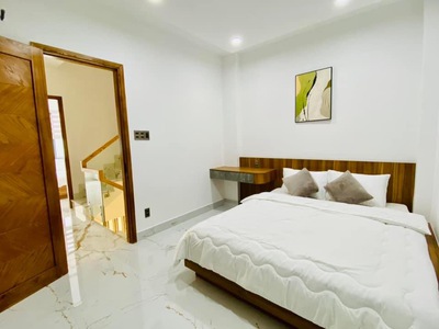 Bán Nhà Phố Đẹp Đường Hồng Lạc, Phường 10, Quận Tân Bình 9