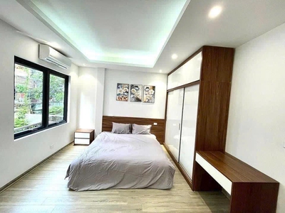 Bán nhà tại 6 tầng tại Thịnh Hào 36m2 . Ngõ to oto vào nhà , gần ngã 6 Ô chợ Dừa , Văn Miếu giá 13 t 0