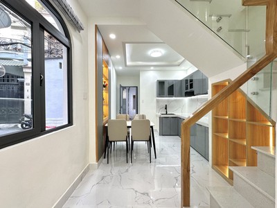 Nhà đẹp 3 tầng-hxh-full nội thất-  phú nhuận -hoàng văn thụ-3 mặt thoáng-32m -chỉ 6.95 tỷ. 1