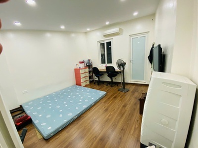 Cho thuê nhà tại đường Nguyễn Lân 4