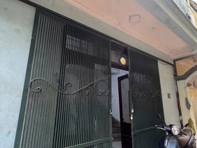 Ba đình- hiếm- nhà dân xây- mặt tiền rộng- gần phố - sổ đỏ vuông đẹp     hoàng hoa thám 0