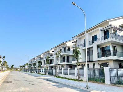 Cần bán căn biệt thự 180m2, 3 tầng, vị trí đẹp, sát Ninh Hiệp giá Bắc Ninh 1