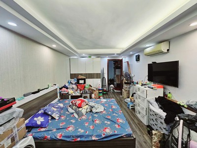 Bán nhà tại 6 tầng tại Thịnh Hào 36m2 . Ngõ to oto vào nhà , gần ngã 6 Ô chợ Dừa , Văn Miếu giá 13 t 13