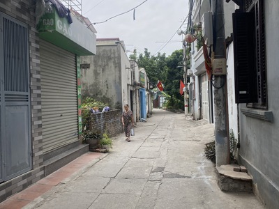 Đất Linh Đàm, ô tô vào nhà, 50m2, MT4.2m, gần chợ, trường học, 10.8 tỷ 2