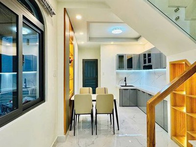 Bán nhà khu sầm uất hoàng văn thụ phú nhuận . 2