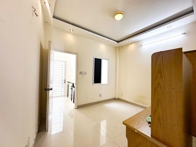 Hàng cực hiểm, nhà 3 tầng, sát mặt tiền nguyễn văn đậu p5 bình thạnh chỉ hơn 6 tỏi, nợ hậu tài lộc, 3