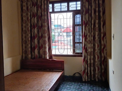 Cho thuê nhà ngõ ô tô 12 nguyễn đức cảnh, 3 tầng, 3 ngủ, 2 wc, 8 triệu đủ công năng 0