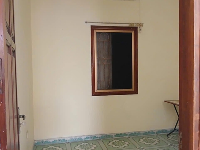 Cho thuê nhà ngõ ô tô 12 nguyễn đức cảnh, 3 tầng, 3 ngủ, 2 wc, 8 triệu đủ công năng 4