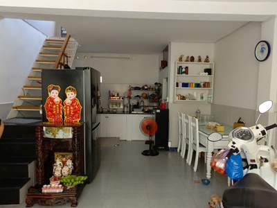 Bán nhà 2 tầng quận 12 giá chỉ 3 tỷ, tiếp giáp gò vấp, 40m2, hẻm xe hơi. sát mặt tiền đường tth 21 2