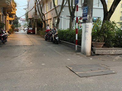 Bán nhà phân lô cán bộ sài đồng, ô tô tránh nhau, sát phố, 70m 4 tầng, 9 tỉ xíu 0