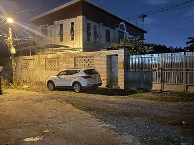 Nhà ngay nhà văn hóa thiếu nhi - hẻm xe hơi vô nhà - cách chợ hóc môn 200m - đi bộ ra siêu thị 0