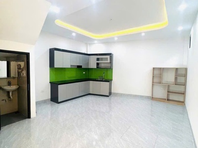 Căn nhà 5 tầng mới ngay tt thanh trì, hơn 30m ngõ gần ô tô giá 4.2 tỷ 0
