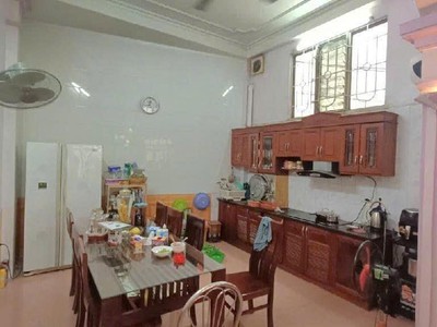 Bán gấp nhà mặt phố ô tô tránh, kinh doanh, văn phòng 54m2 5t mt 4.2m giá 14,xty liên hệ: 1