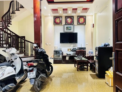 Bán nhà hào nam 62m 3 tầng mặt tiền 4,6m giá chào 11 tỷ 1