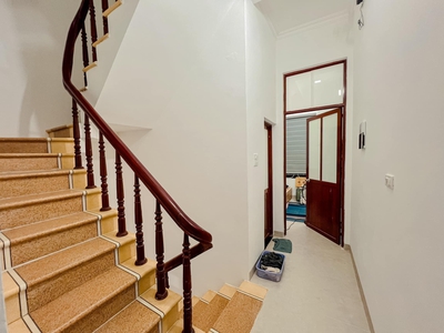 Cực hiếm  bán nhà phan đình phùng 35m2 x 4 tầng, mặt tiền 3.3m, 7.6 tỷ, ngõ rộng thoáng nông 2