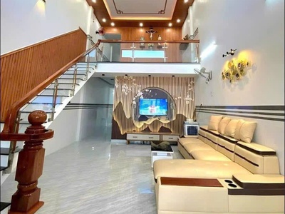 Không thể rẻ hơn: căn góc 2 mặt tiền, đường rộng 12m, đối diện cổng trường đh, p.long trường,quận 0