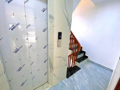 Vạn bảo - ba đình- mt 5m- thang máy- thông sàn - sổ a4- 20m ra mặt phố-  nhỉnh 14 tỷ 4