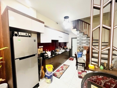 Giá rẻ bất ngờ, nhà quá là đẹp ở ngay phố  nguyễn văn cừ long biên - 65m x2 tầng - hơn 9.7 tỷ   có 2