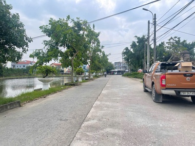 Sát chợ cống ngọc hoà chỉ hơn 2 tỷ  - diện tích: 64m cách ql6 500 m 2