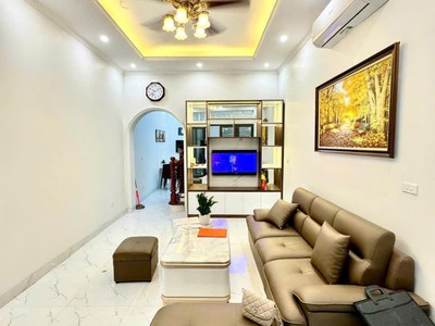 Siêu phẩm chất như nước cất bùi sơn trạch  giá: 7.65 tỷ diện tích 50/59 mv 4 tầng đẹp giá 1