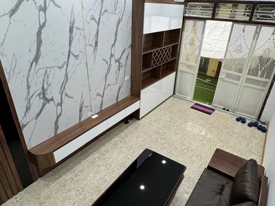  siêu phẩm nhà ngọc thụy   nhà đẹp, ô tô đỗ cửa, full nội thất hiện đại      diên tích 38m 4 0