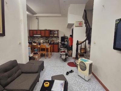 Bán nhà phố khâm thiên- đống đa, ngõ nông rộng thoáng, sát ô tô, dt 37m2, giá 5.85tỉ 0