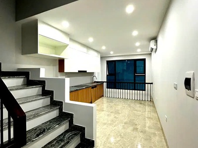 Bán nhà riêng mới- đẹp phố trạm- long biên 5 tầng, 30m2,5.95 tỷ. 1