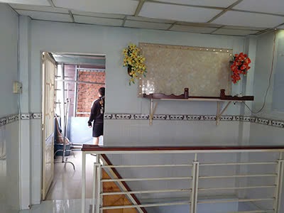 Cho thuê nhà mới sơn sửa giá rẻ trung tâm đường số 11, phường 4, quận 4, hcm 1