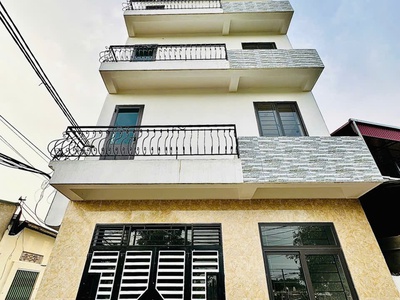 Tìm đâu 1 căn nhà đẹp hơn  2 mặt tiền rộng rãi căn góc 5 tầng xây mới ô tô đỗ cửa ngõ to thoáng kv 0