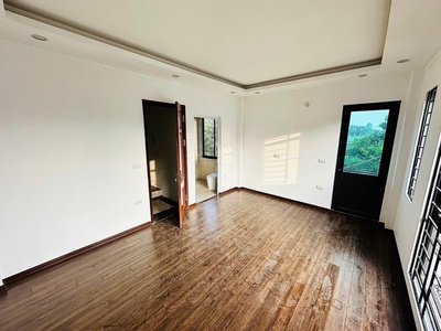 Tìm đâu 1 căn nhà đẹp hơn  2 mặt tiền rộng rãi căn góc 5 tầng xây mới ô tô đỗ cửa ngõ to thoáng kv 3