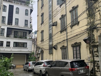 Tòa Nhà Liễu Giai Lô Góc Mặt Tiền 15M 3 Mặt Đường Xunh Quanh 260M2 0