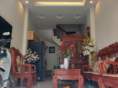 Bán nhà 30m, 4 tầng ngay trung tâm thanh trì, gần ô tô giá 4 tỷ 0