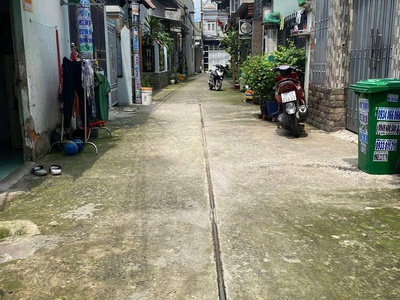 Hơn 2 tỷ sở hữu nhà 2 tầng hẽm xe hơi 5 m ngay bến xe bus hiệp thành q12 1