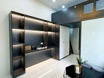  siêu phẩm nhà ngọc thụy   nhà đẹp, ô tô đỗ cửa, diện tích 65m2 , 3 tầng mặt tiền .4.8m .gía 1